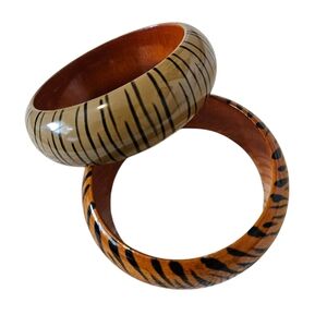 Stylish Animal Print Bangle Set.